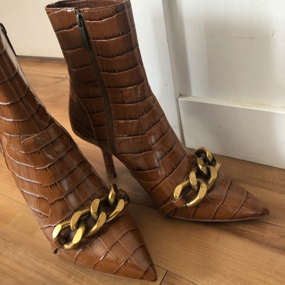 Michael by Michael Kors boots. Brown with buckle. Size 9